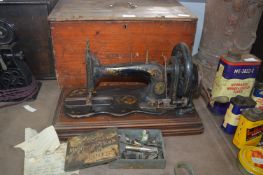 Vintage Singer Manual Sewing Machine with Wooden Case