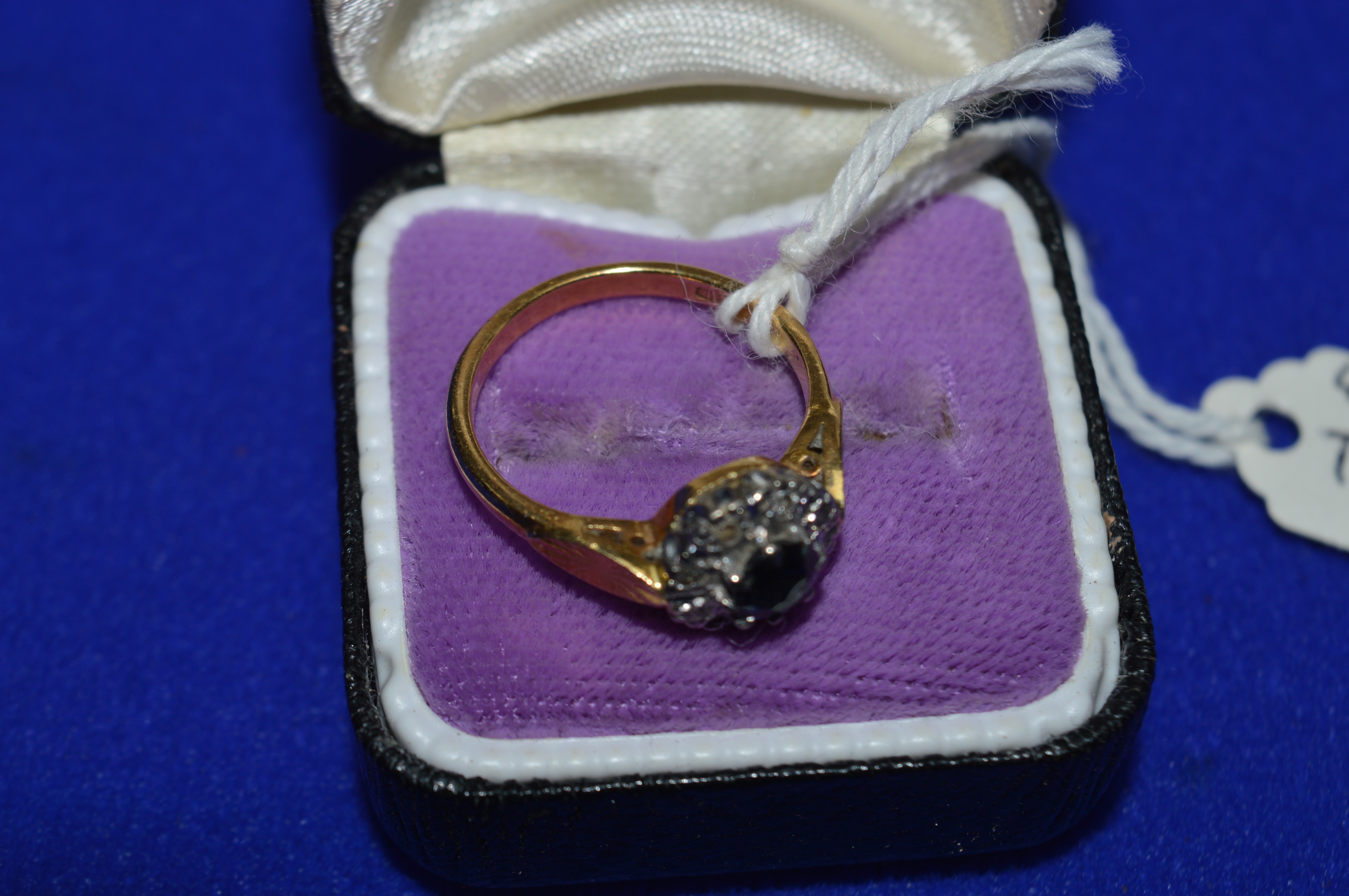 18k Gold Ring with Sapphire and Diamonds Size: L ~4g - Image 2 of 2