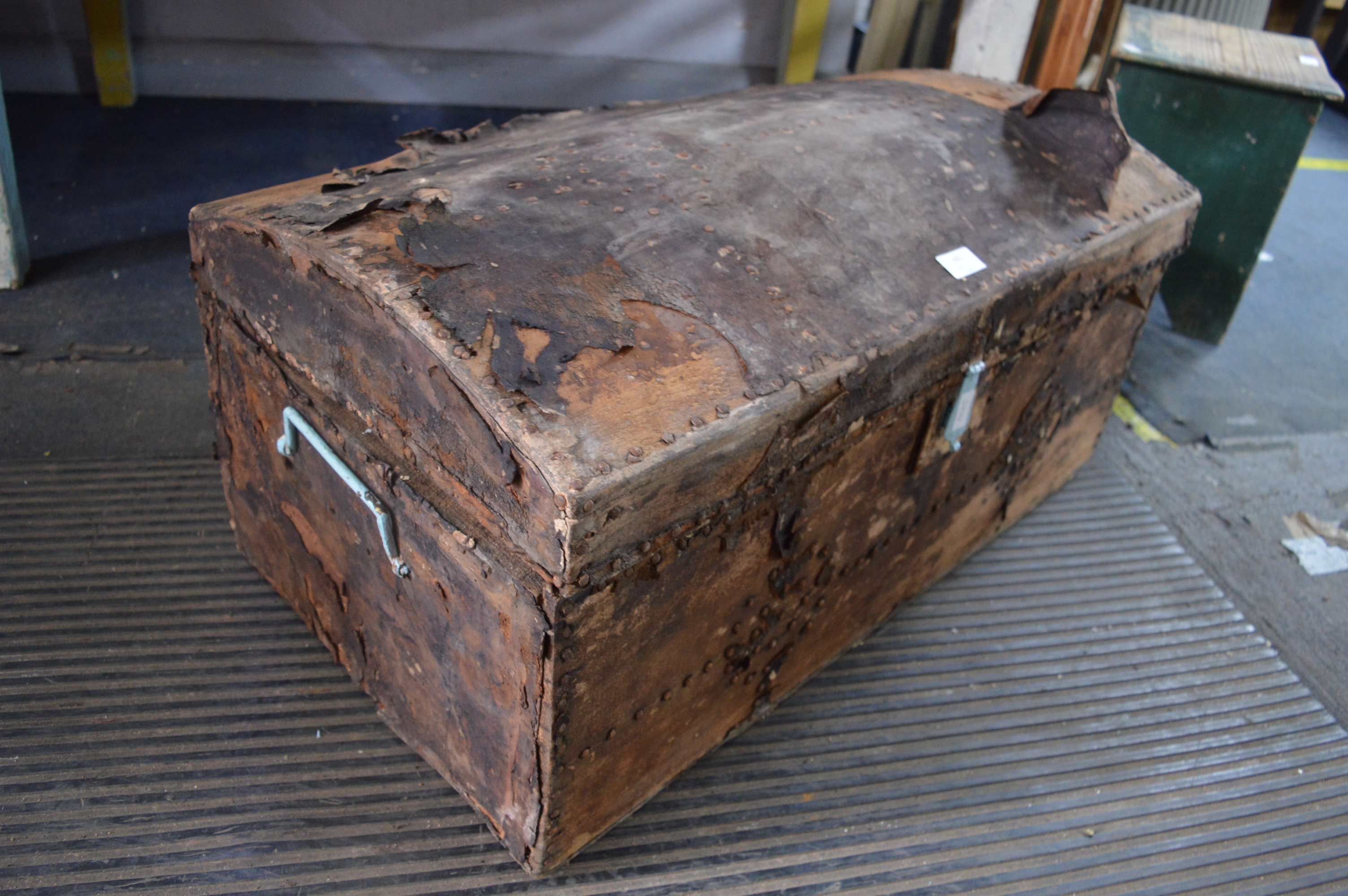 Victorian Dome Topped Trunk - Image 4 of 4