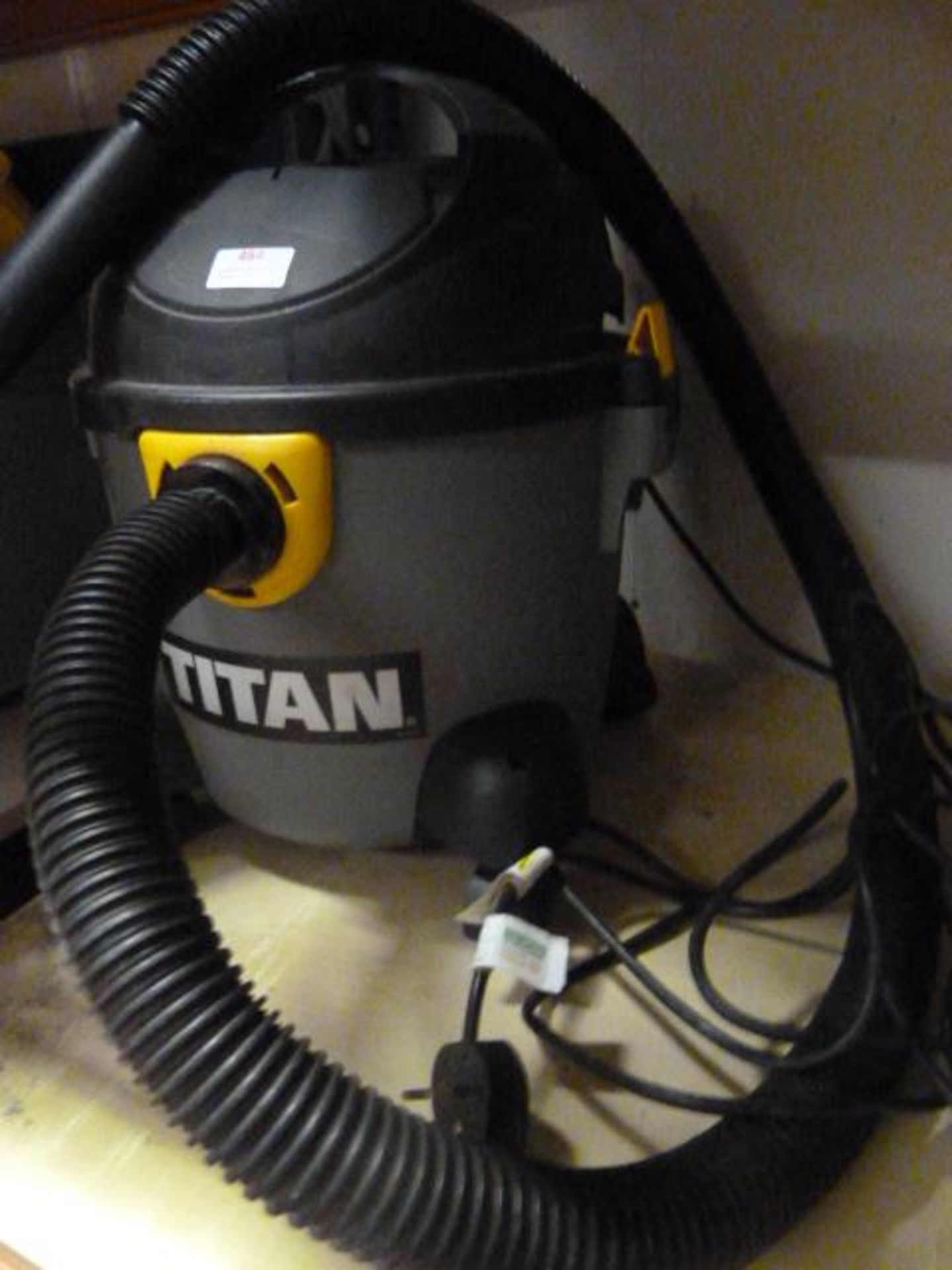 *Titan Vacuum