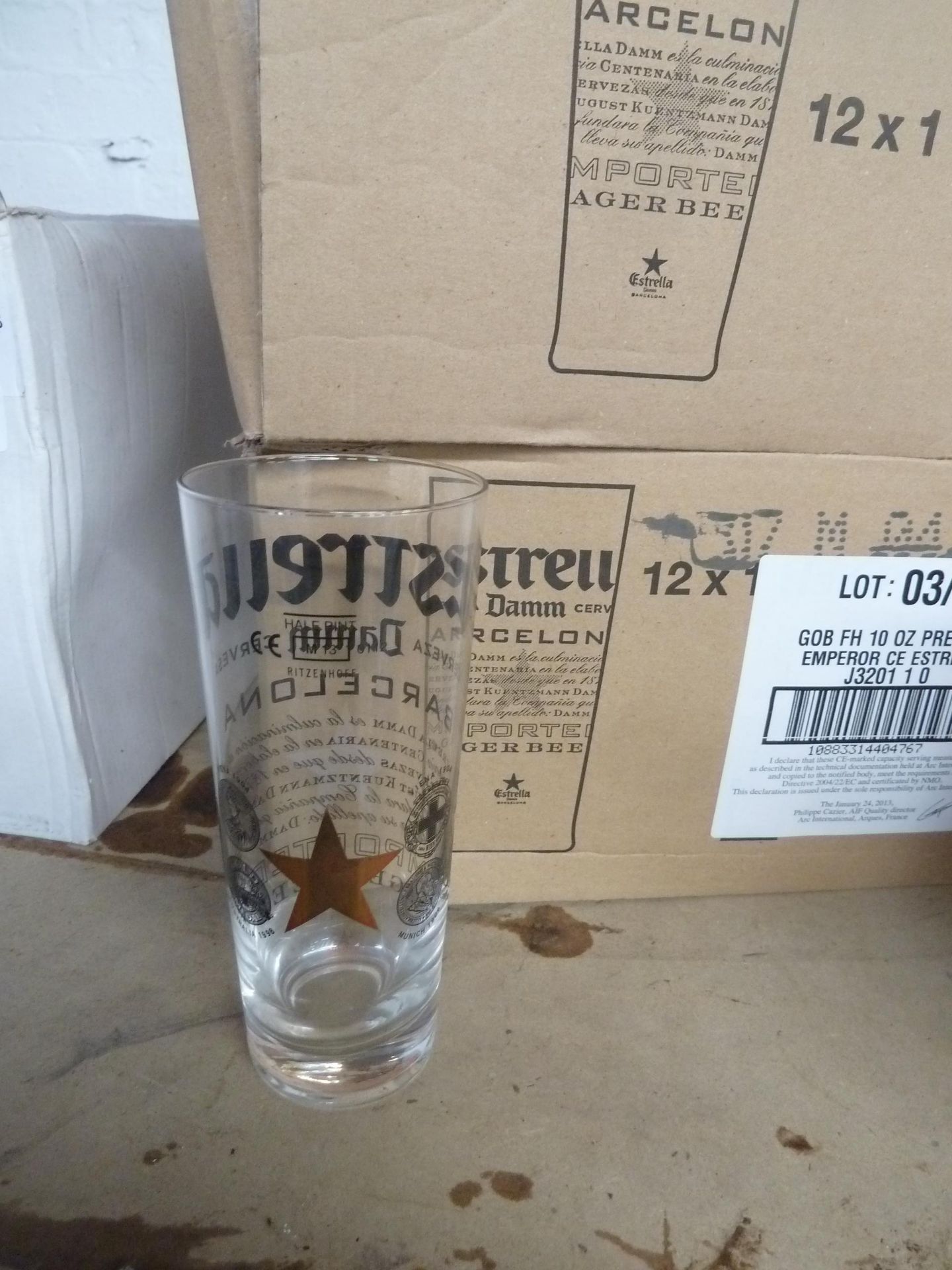 * 12 x Estrella 1/2 pint glasses - Image 2 of 3