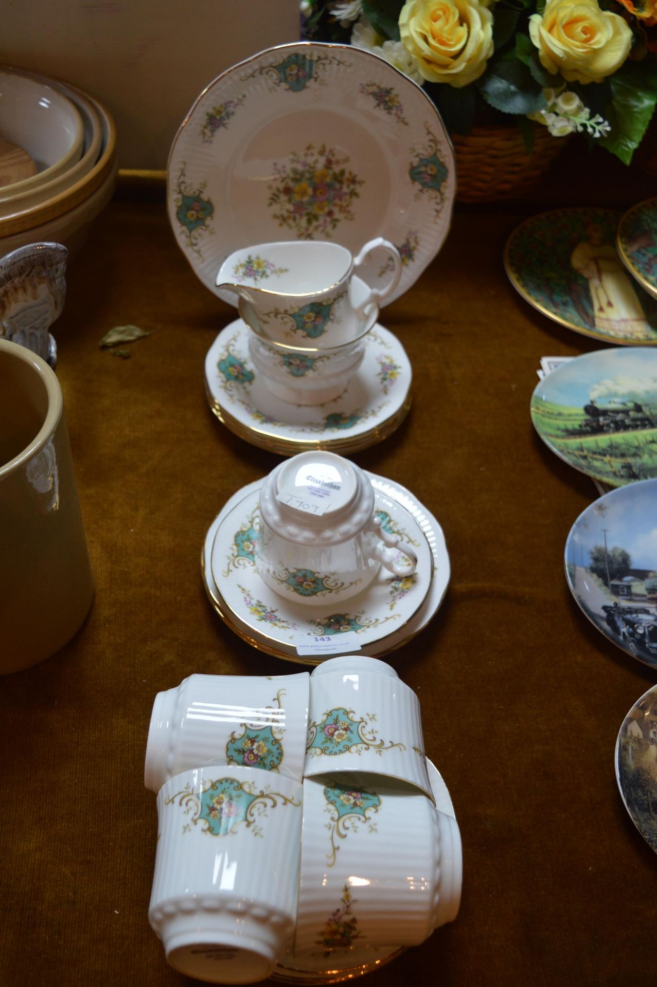 Elizabethan Part Tea Set