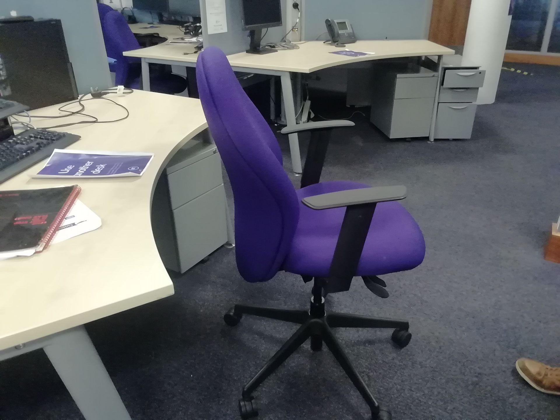 *5 Verco Office Chairs - Image 2 of 2