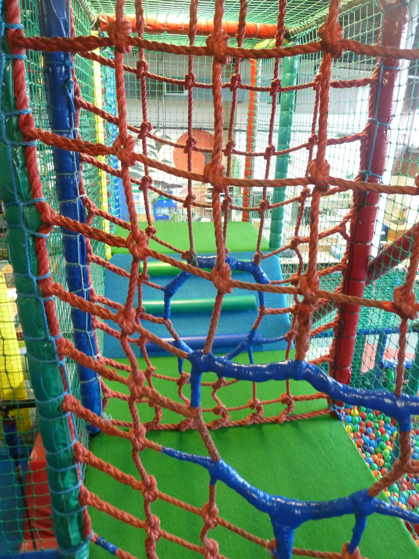 *Large soft play construction - 7.8m w x 5.8m d x 4.2m h. Constructed over two levels - Image 20 of 34