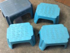 * 4 x kids plastic step ups