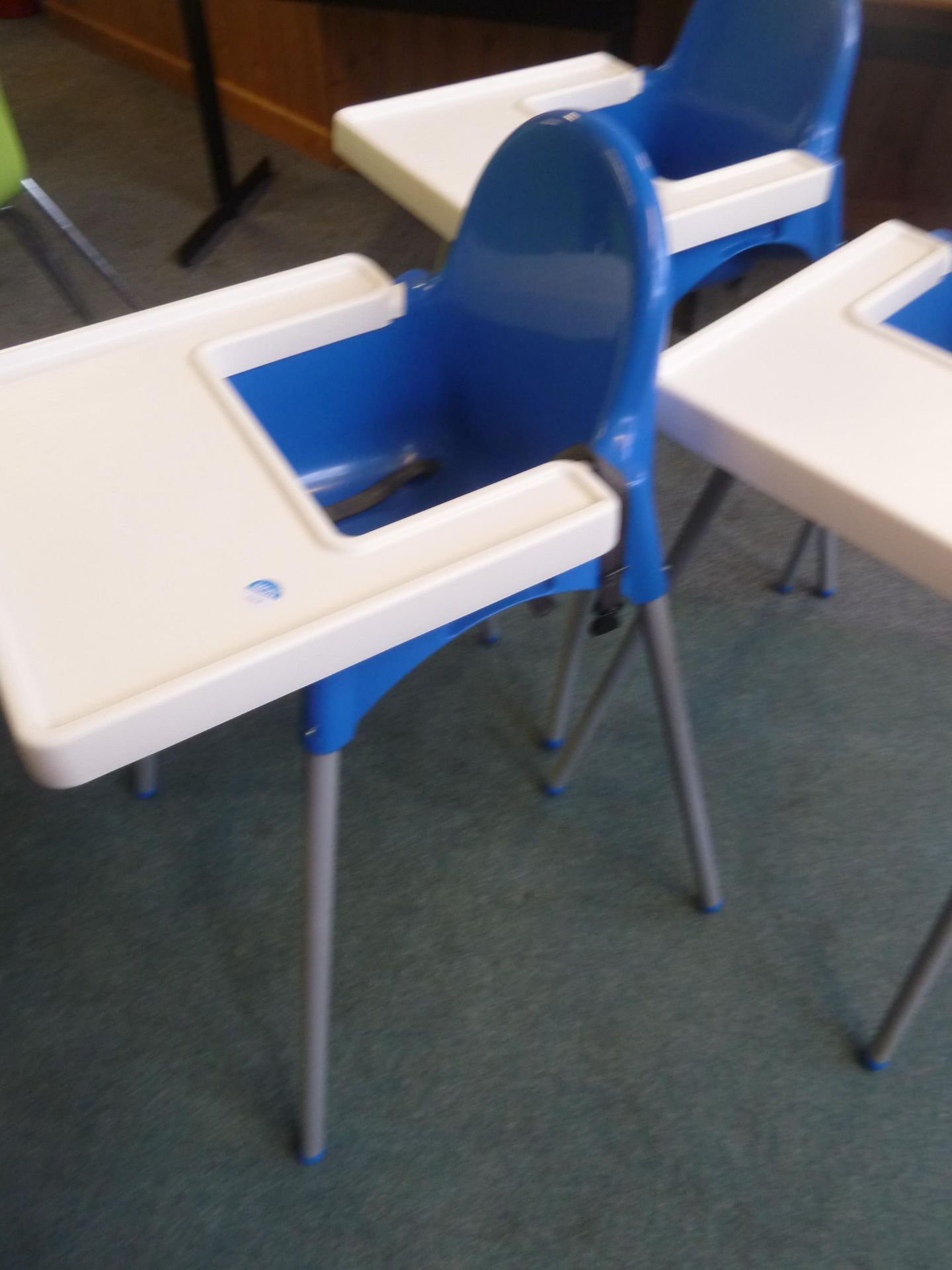 *3 x blue and white plastic high chairs with metal legs - Image 2 of 4