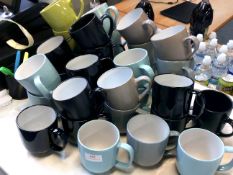 *30+ assorted mugs