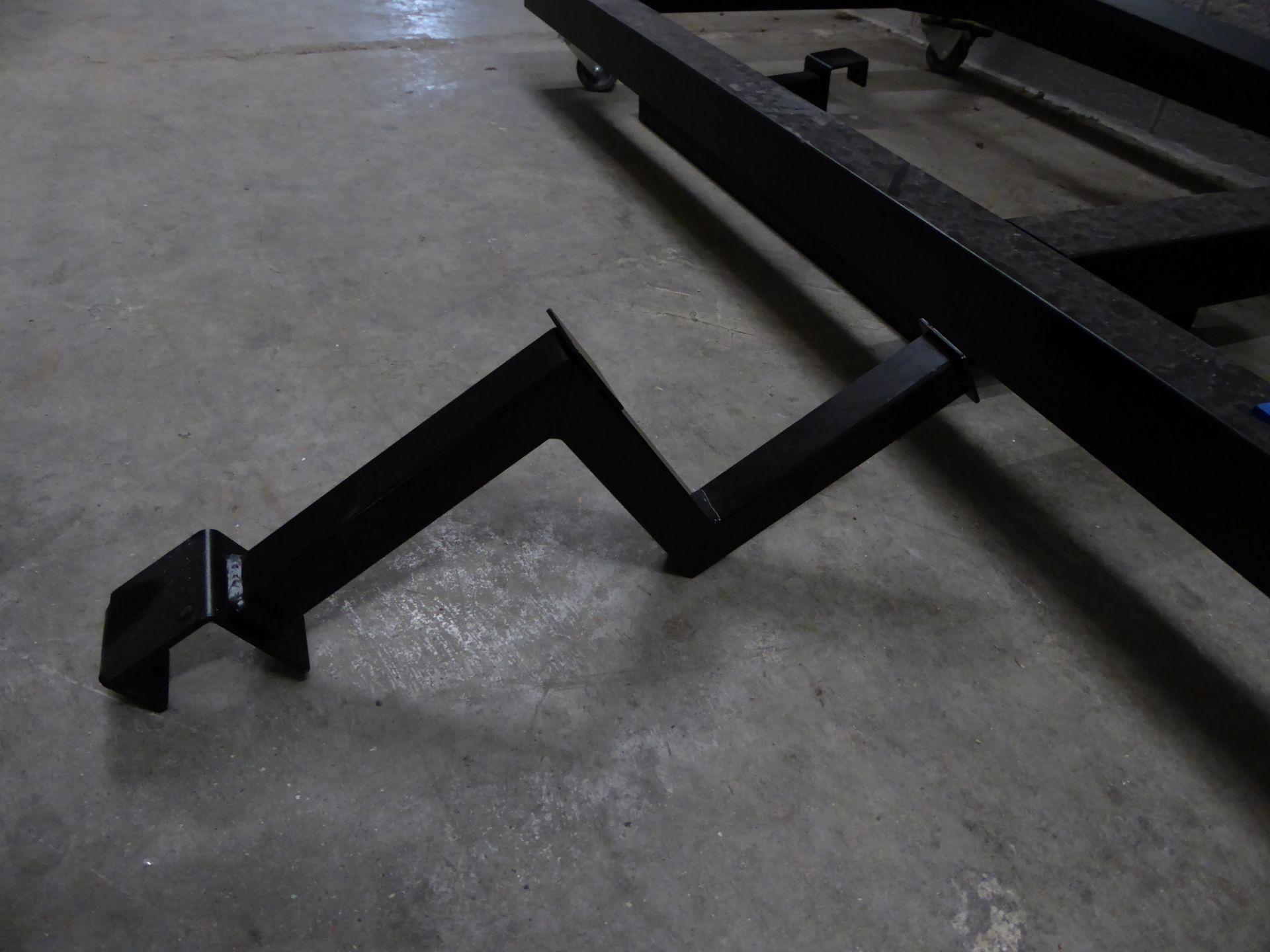 * black metal hanging rail on castors with 7 removable rails to suit various set-ups. 1500w x 600d x - Image 5 of 5