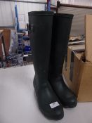 * Wellies size 6