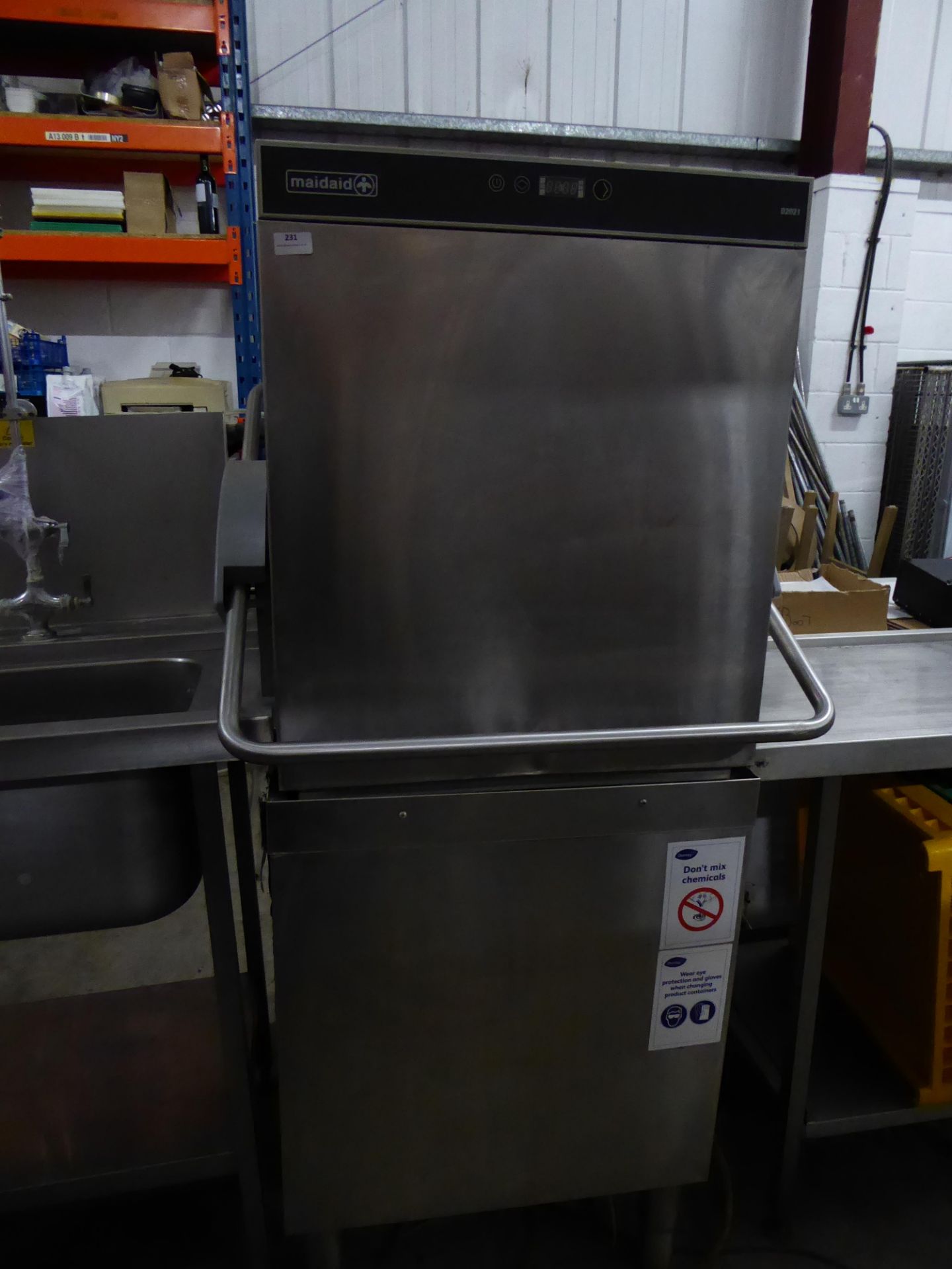 * Maidaid pass-through dishwasher with 2 feed tables. Left feed with sink, taps and spray hose - - Image 3 of 6