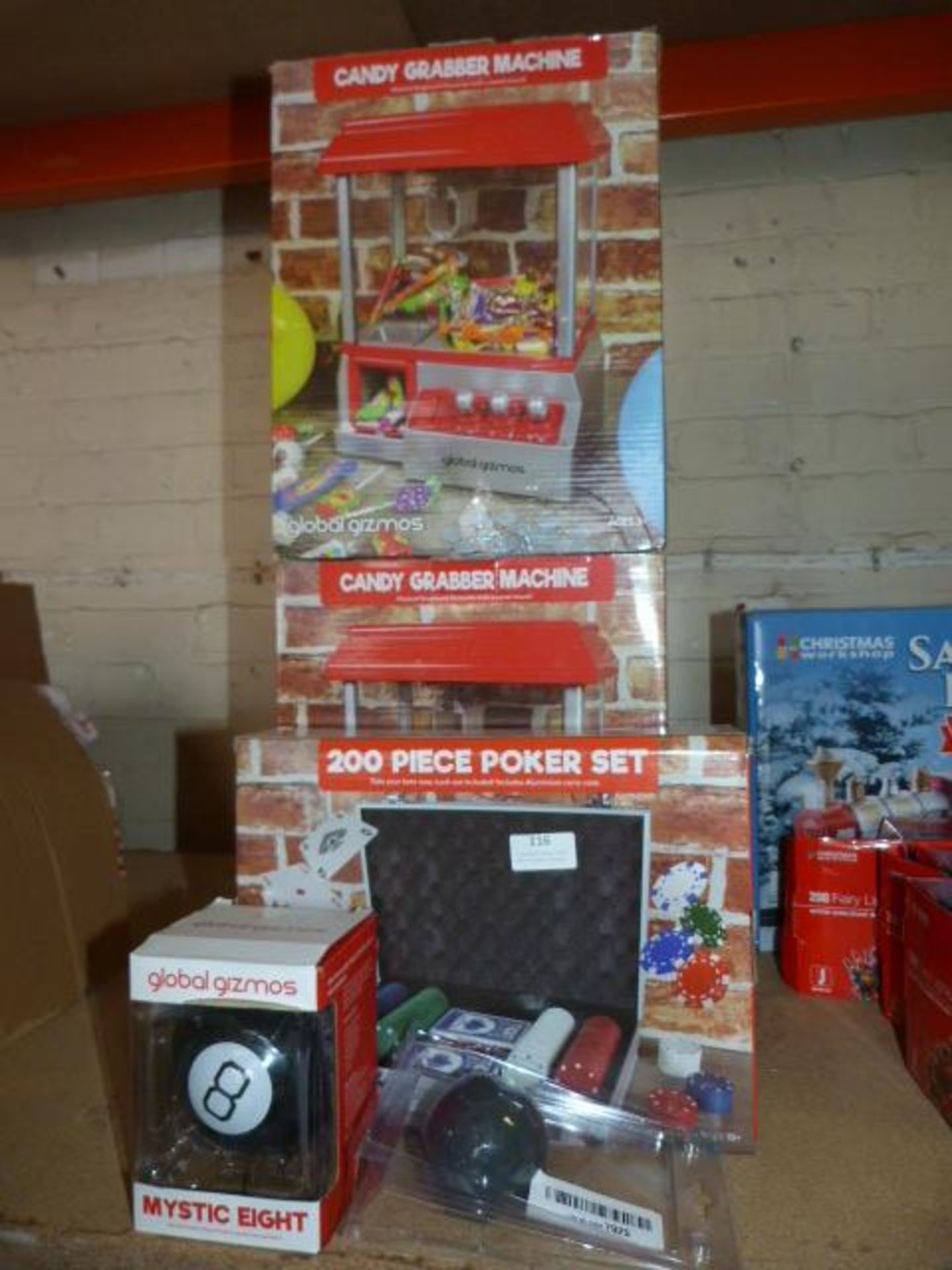 *200pc Poker Set, Two Candy Grabber Machines and T