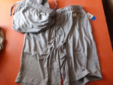 *3 Pairs of 32° Mens Size: L Grey Shorts