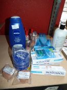 *Mixed Lot; Fabric Strappings, Sensodyne Toothpast