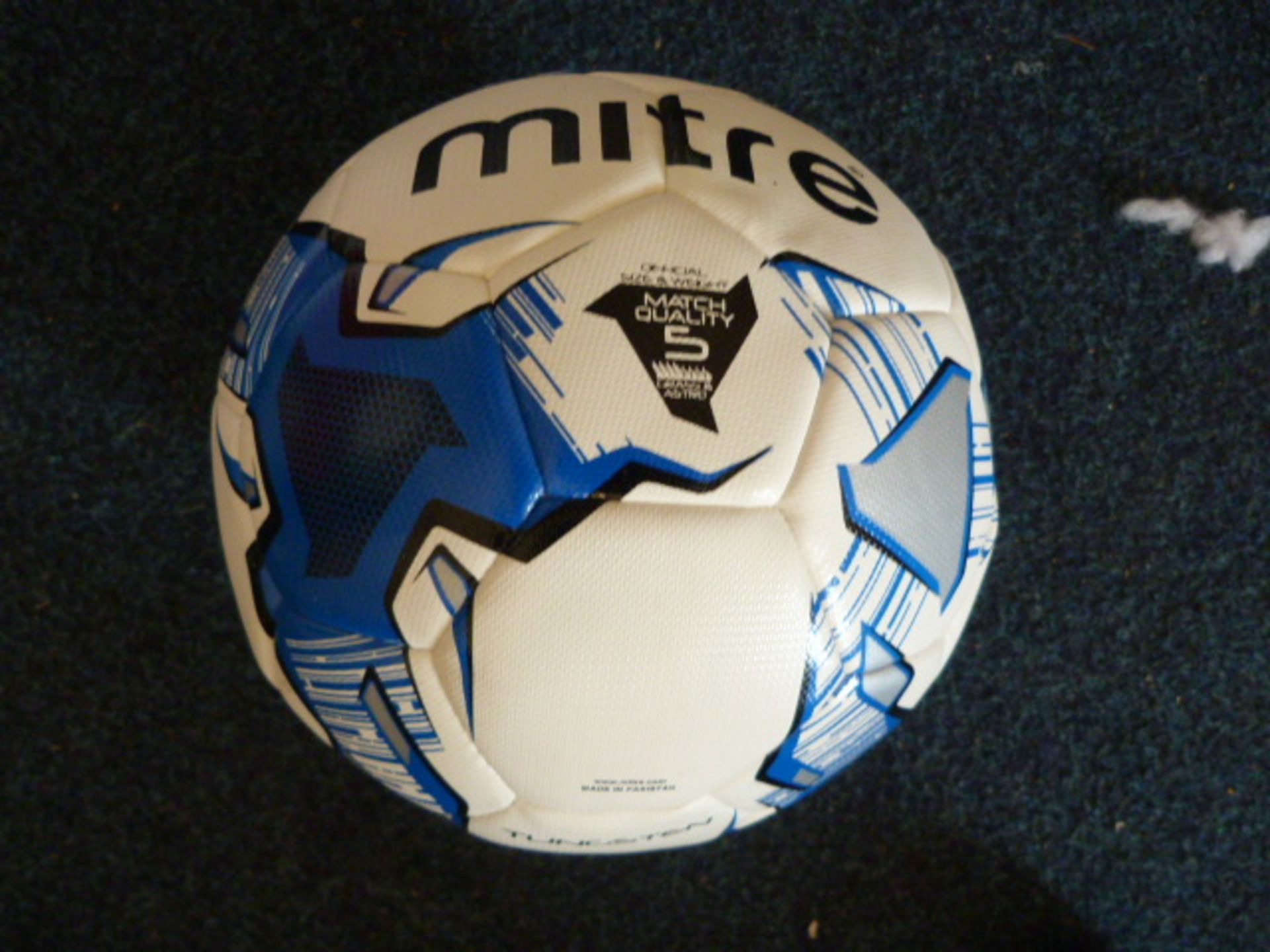 *Mitre Match Quality 5 Football