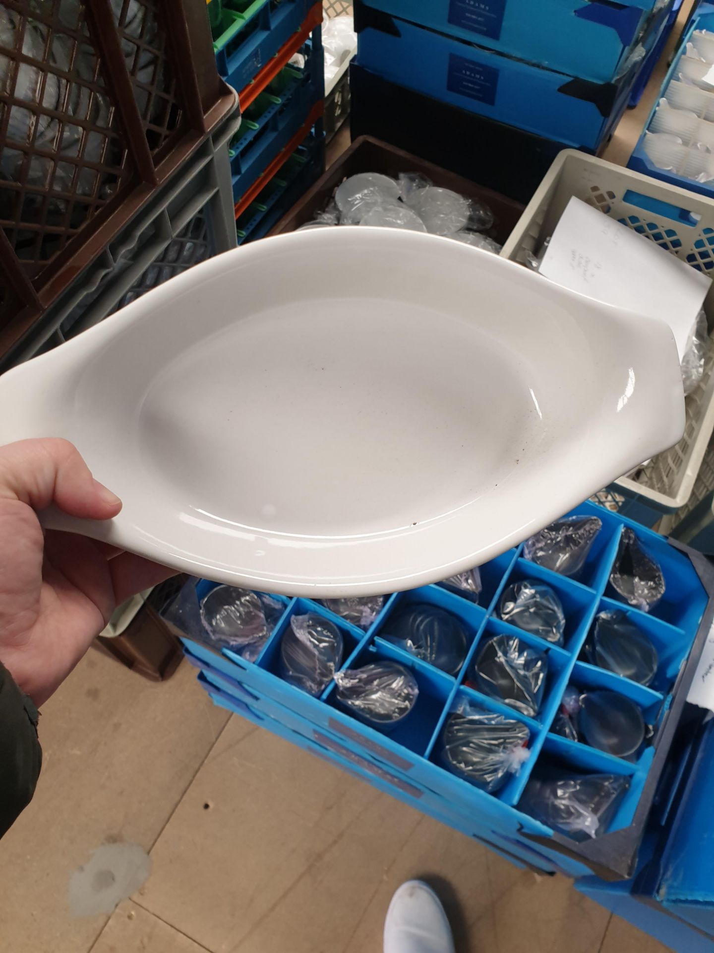 * 18 x ovenproof dish approx 8inch - Collection Address Waltham Abbey, EN9 1FE - Collection Date 13t - Image 4 of 5