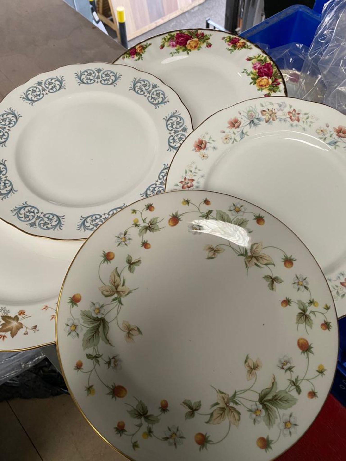 * 80 x vintage dinner plate (10inch) starter (7to9inch) side (6inch). Vintage style, assortment of p