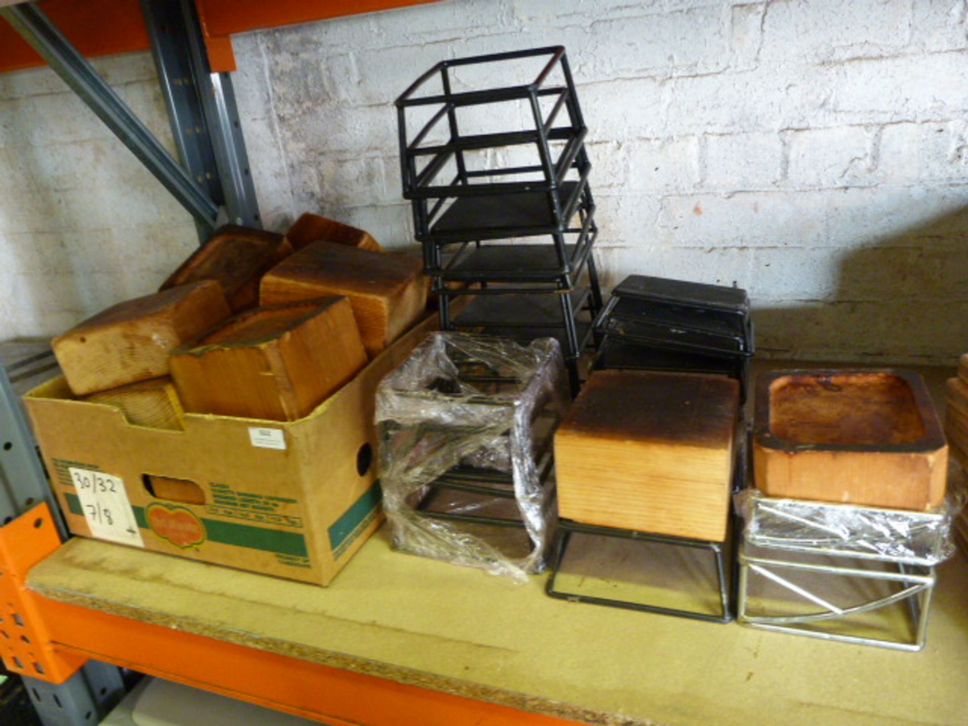 *Quantity of Wooden Serving Blocks on Metal Stands