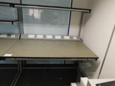 *Steel workbench with 1 shelf