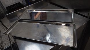 * 4 x S/S trays - rectangular