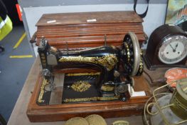 Vintage Manual Singer Sewing Machine in Wooden Cas