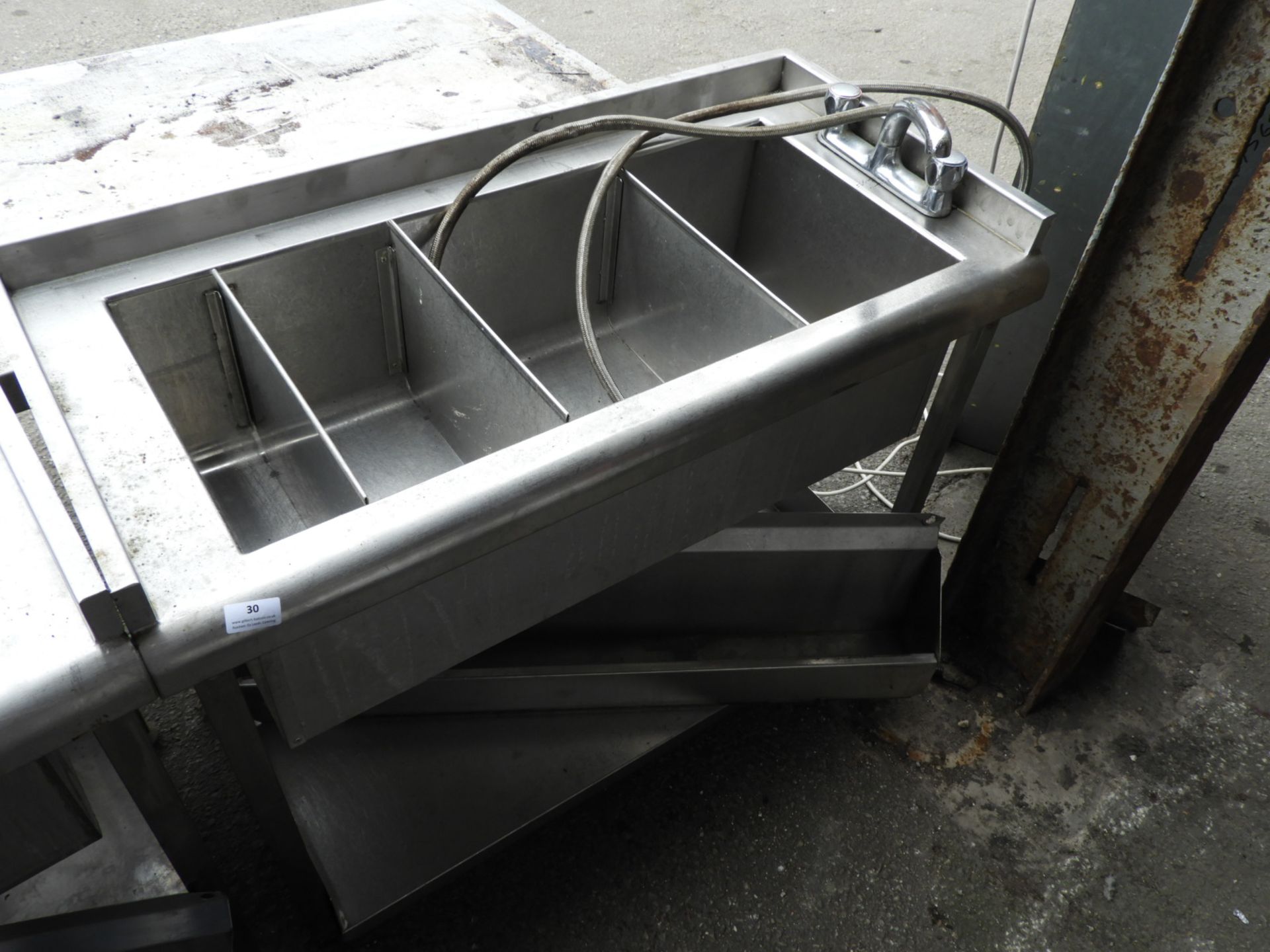 *Back of Bar Insulated Segregated Sink Unit with Undershelf and Bottle Holder