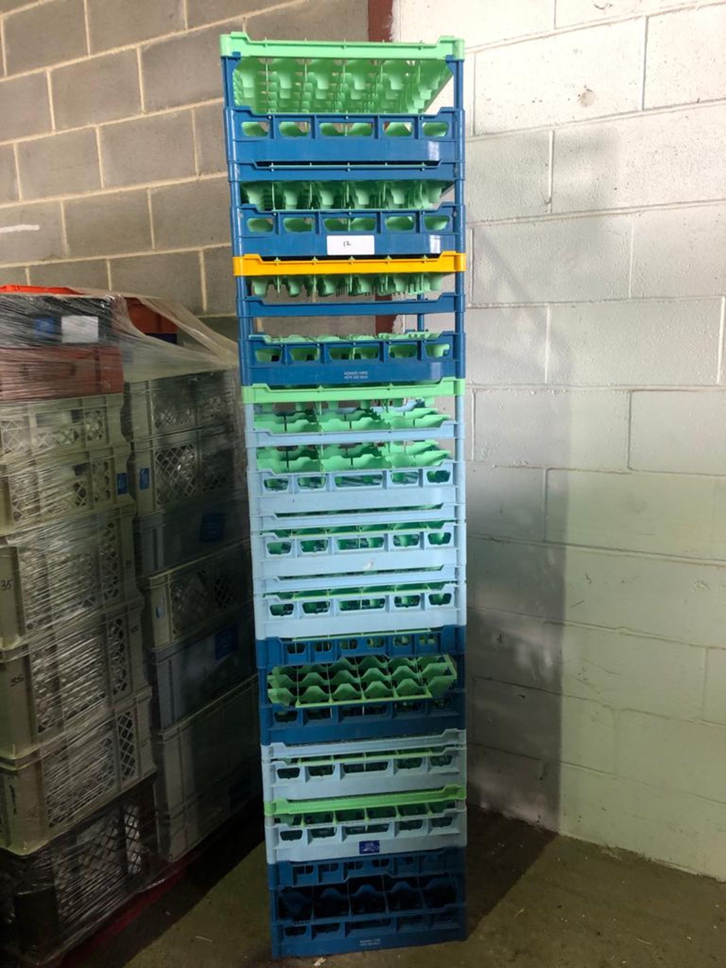 10 x Glass Fries Racks 500/500mm - Mixure of glasses held within crate. 16's, 25's, 36's, 49's