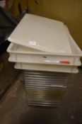 *20 Plastic Storage Trays