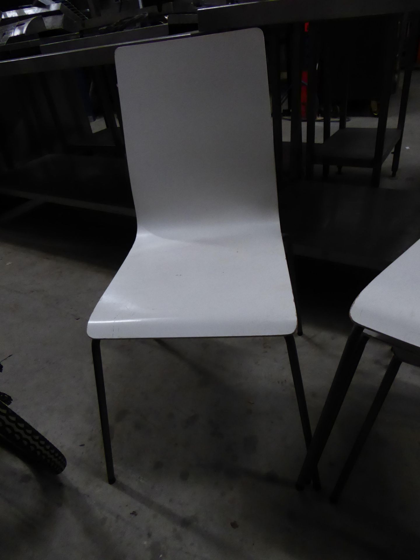 * 4 x white stackable chairs - Image 2 of 3