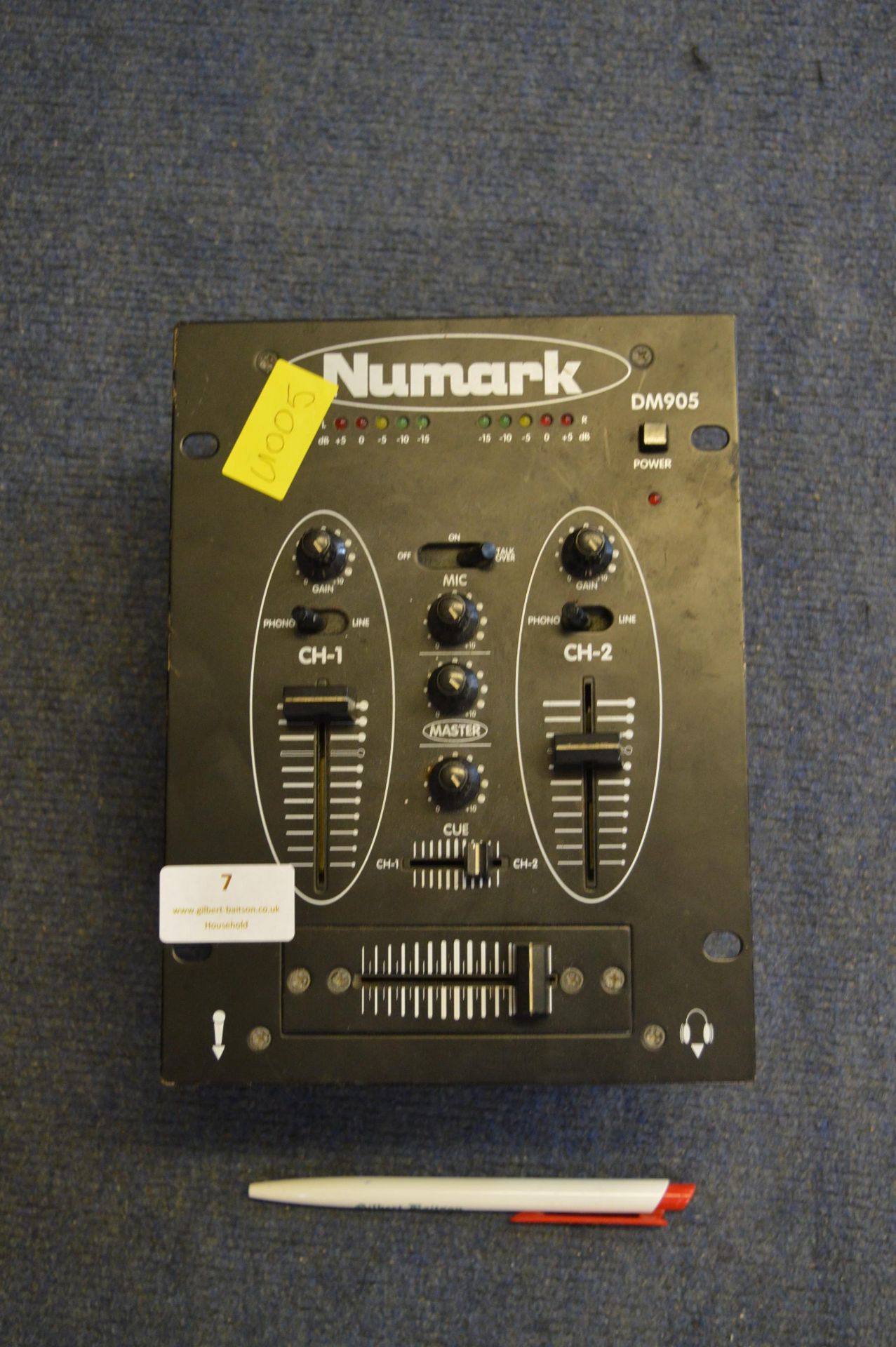 Numark DM905 Pre Amp Mixer