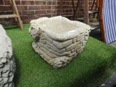 *Square Garden Planter with Wall & Ivy Design
