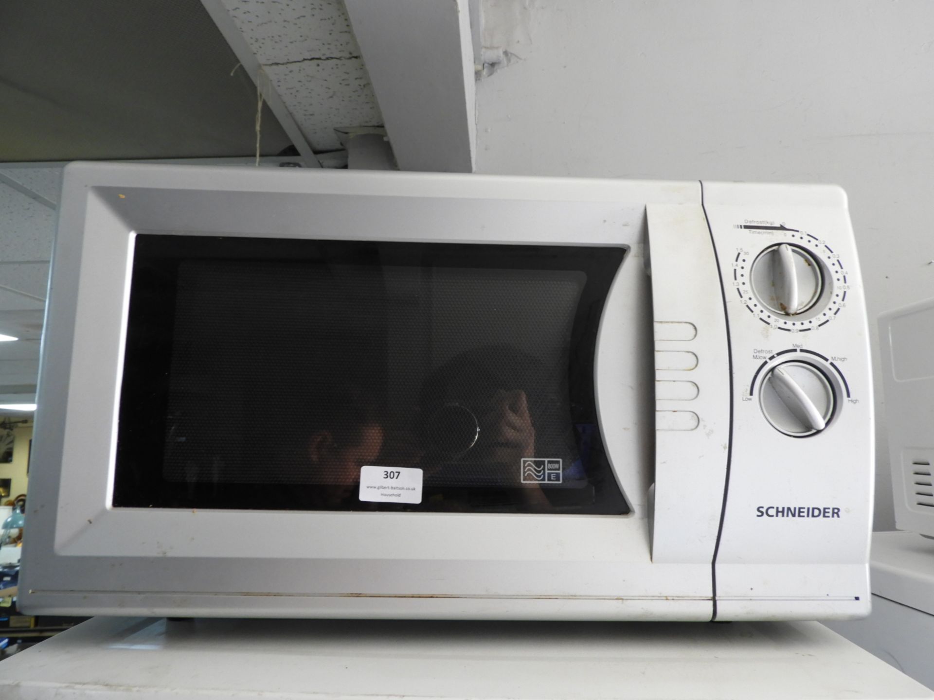 Schneider Microwave Oven