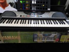 Yamaha PSR240 Electronic Keyboard