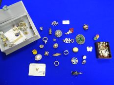 Vintage and Modern Costume Jewellery and Collectib