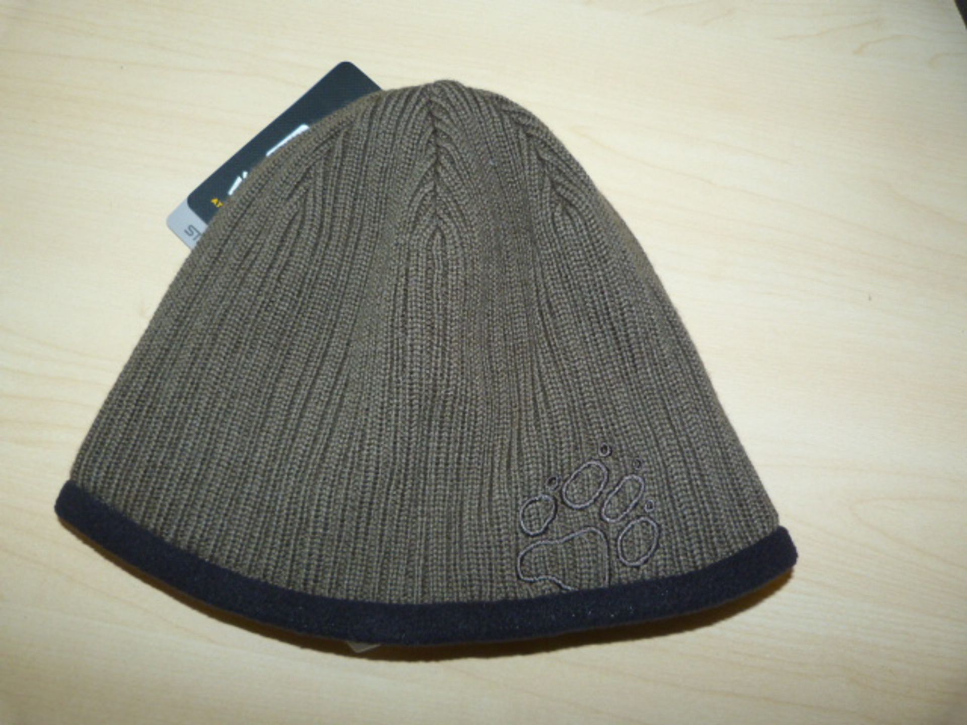 *Stormlock Rip Rap Cap in Granite Size: M