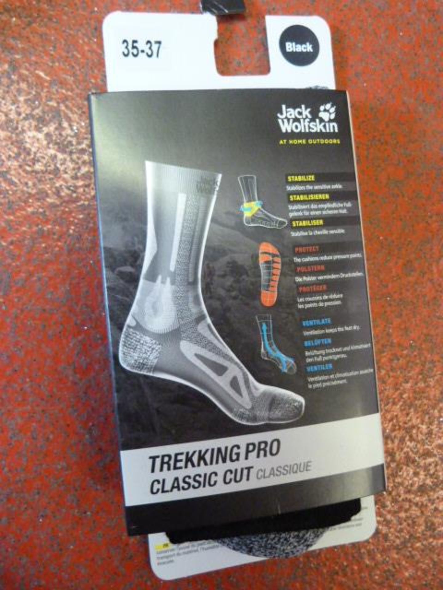*Trekking Pro Classic Cut Socks in Black Size: 35-