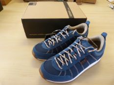 *Mountain DNA Low Shoes in Blue/Red Size: 5.5