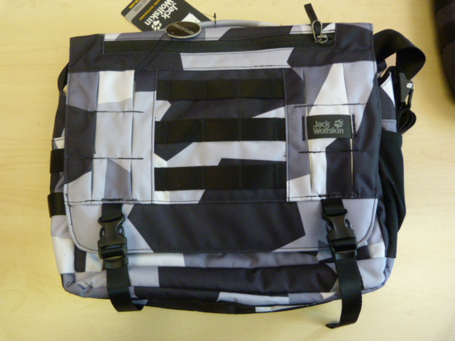 *TRT Field Bag in Grey Geoblock