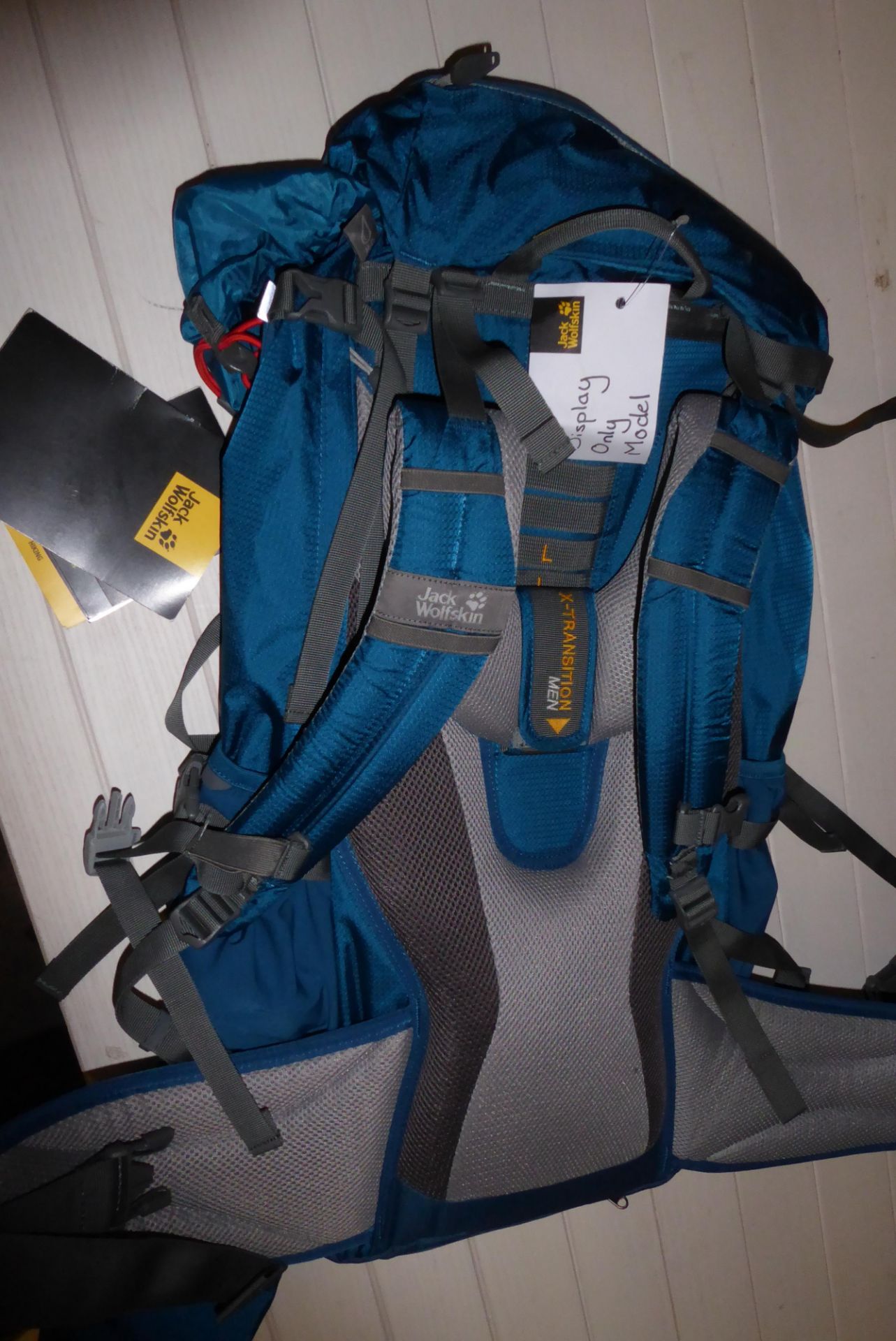 * large jack wolfskin rucksack xt50 new rrp£125.00 - Image 2 of 2