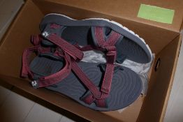 * pair of lackewood ride sandals boxed - returns