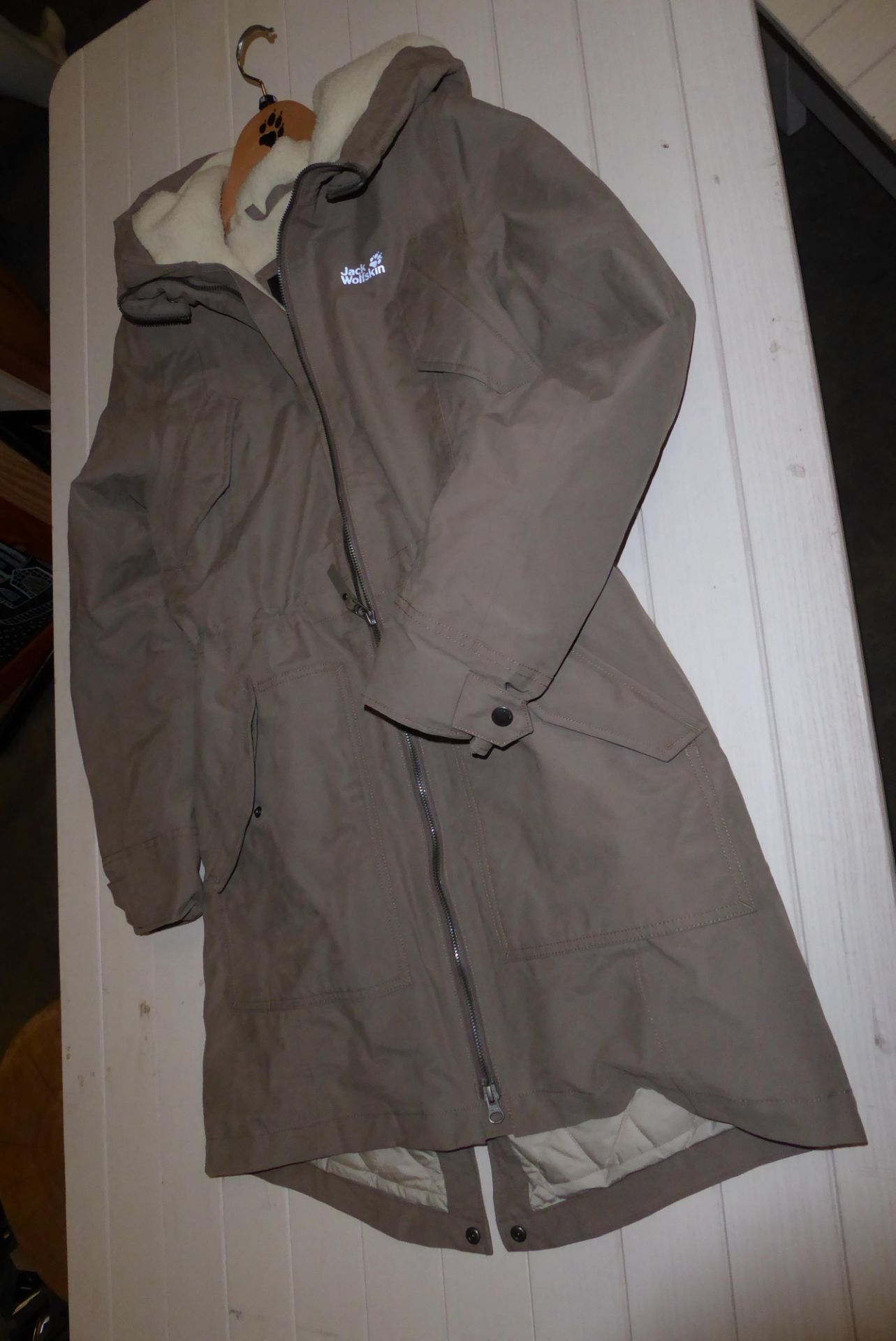 * ladies small jack wolfskin hooded jacket