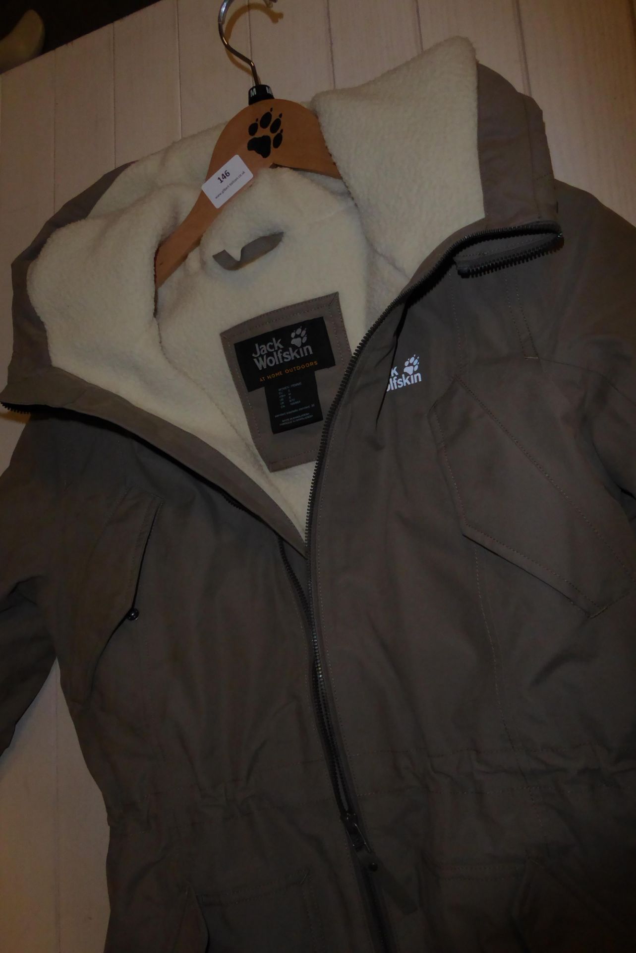 * ladies small jack wolfskin hooded jacket - Image 3 of 3