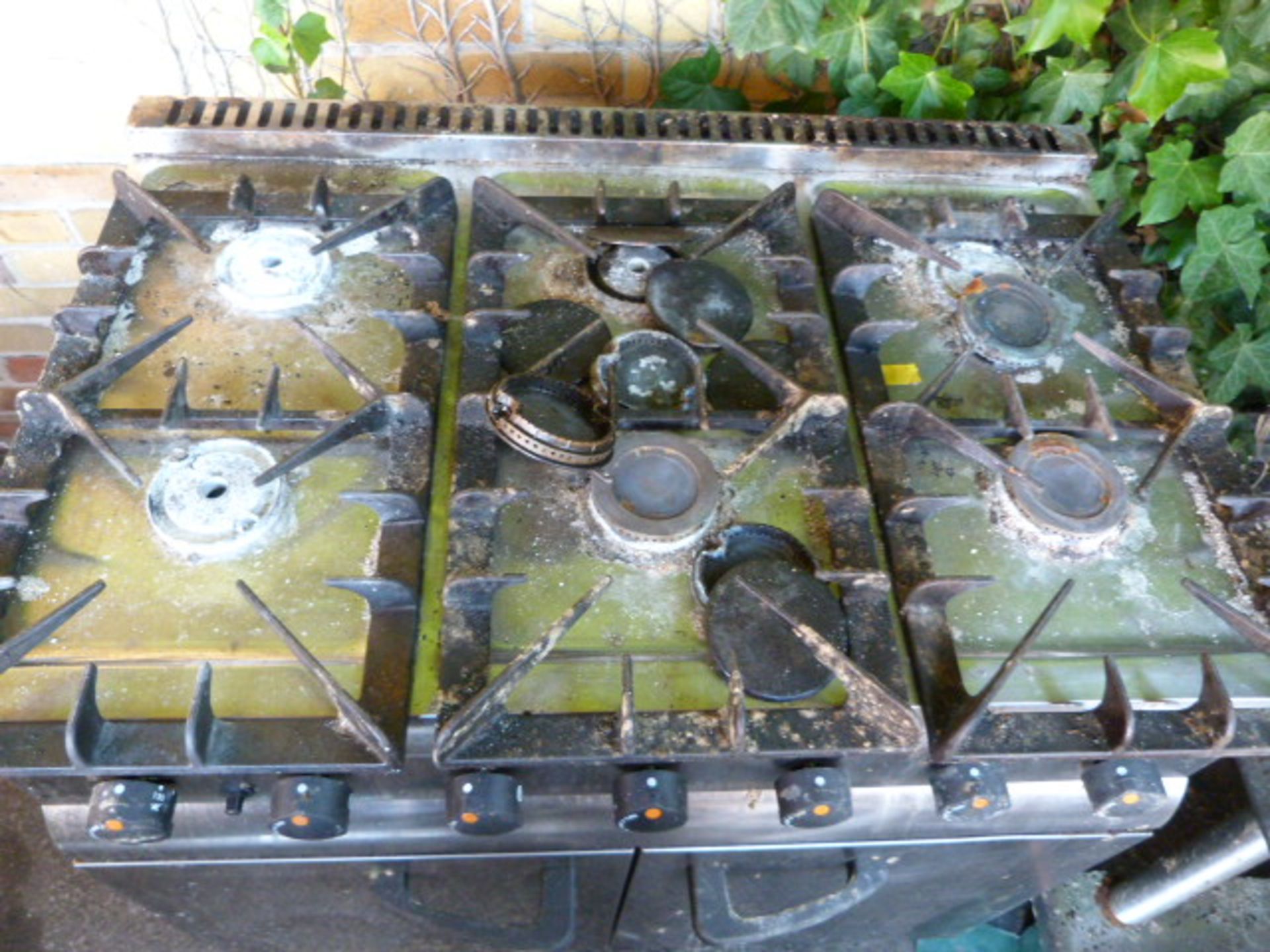 Lincat Oven with Six Ring Gas Hob - Image 2 of 2