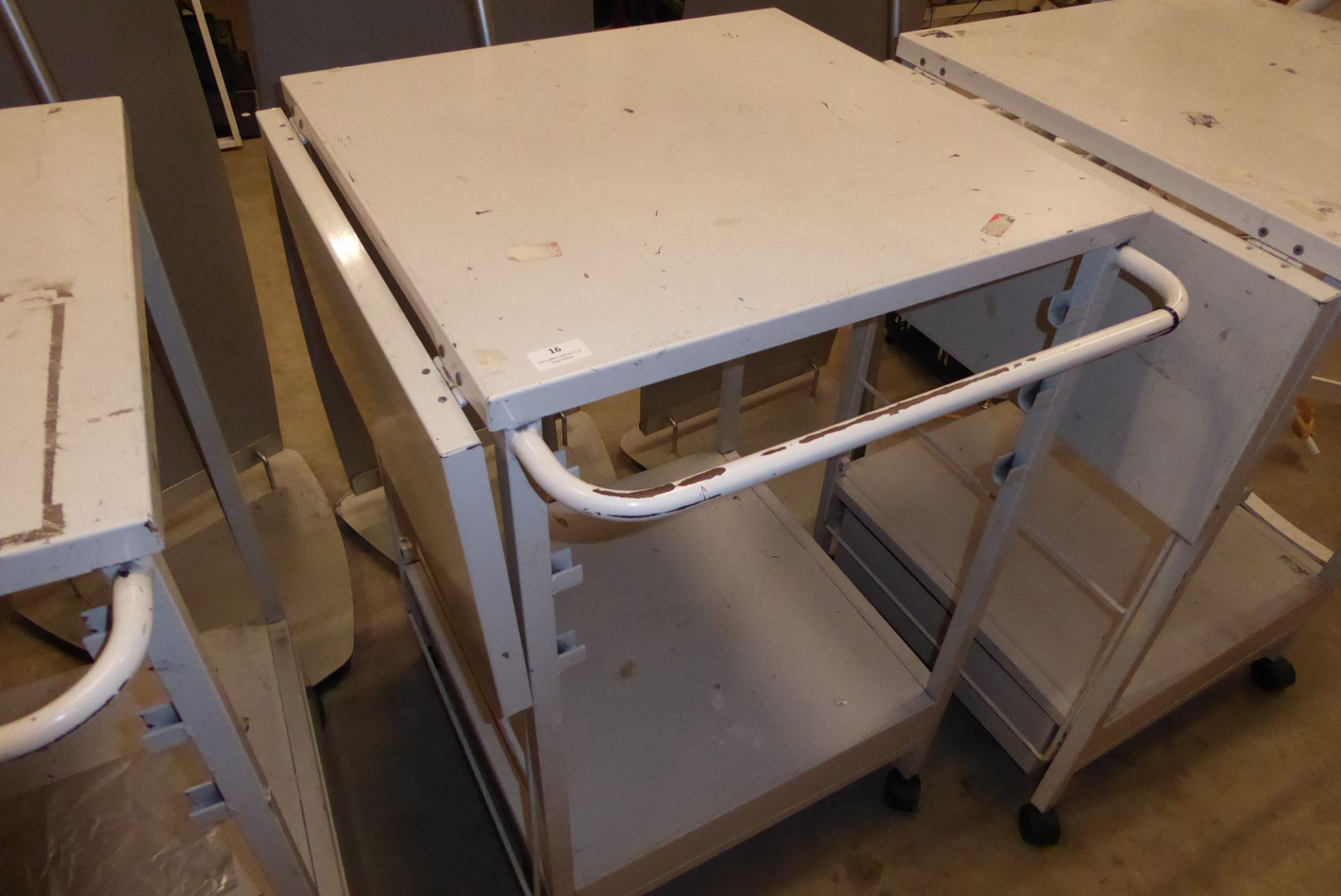 * Heavy duty steel mobile work station with drop leaf and lower drawer 600 x 600 x 970 + 300 for - Image 2 of 2