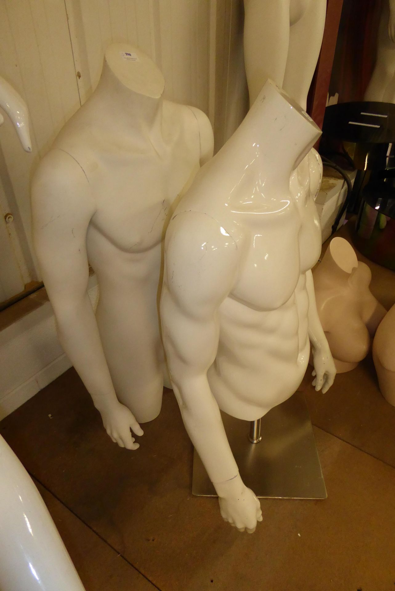 * Male torso on stand + male 3/4 freestanding torso