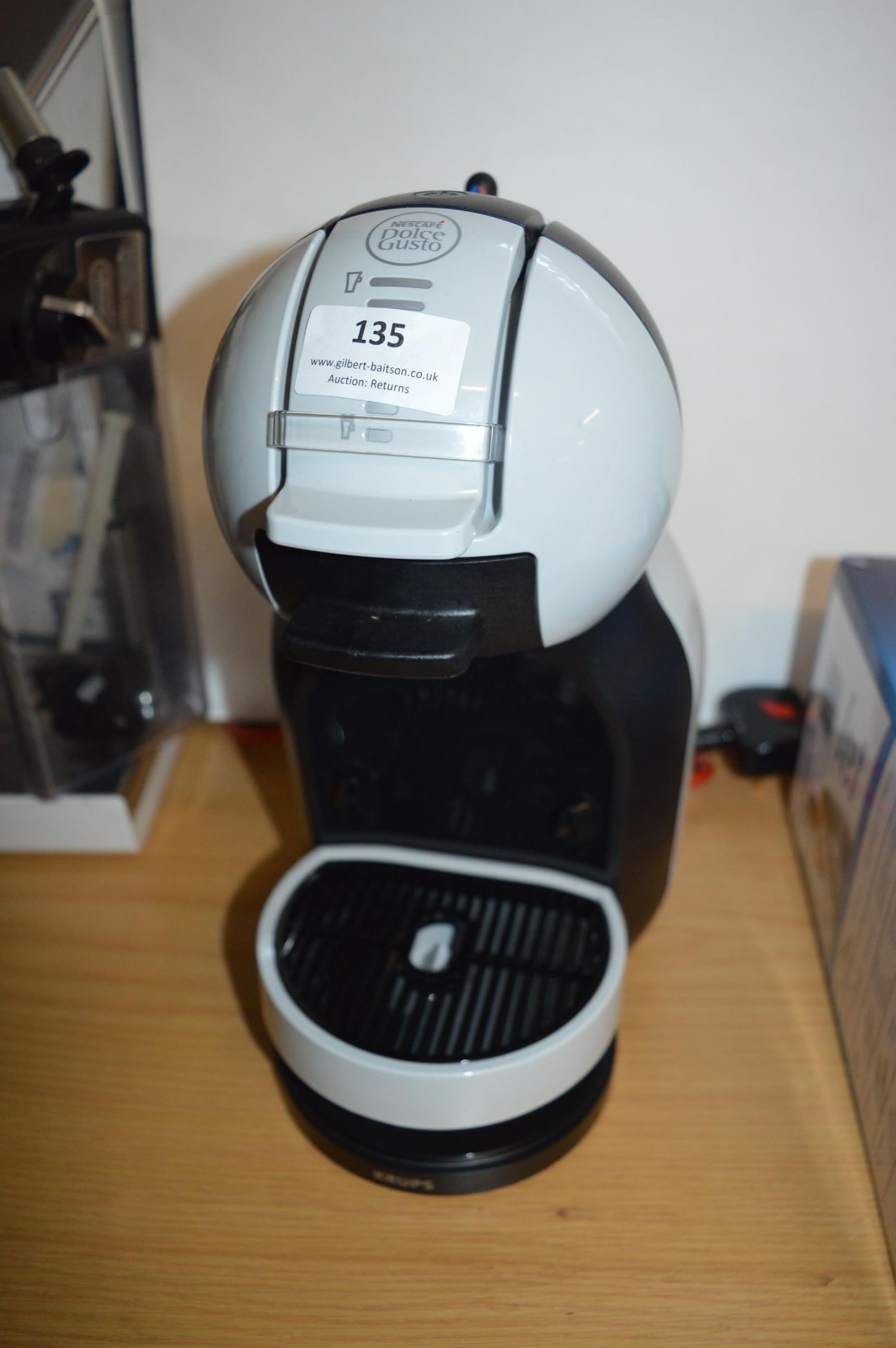 *Nescafe Dolce Gusto Coffee Machine