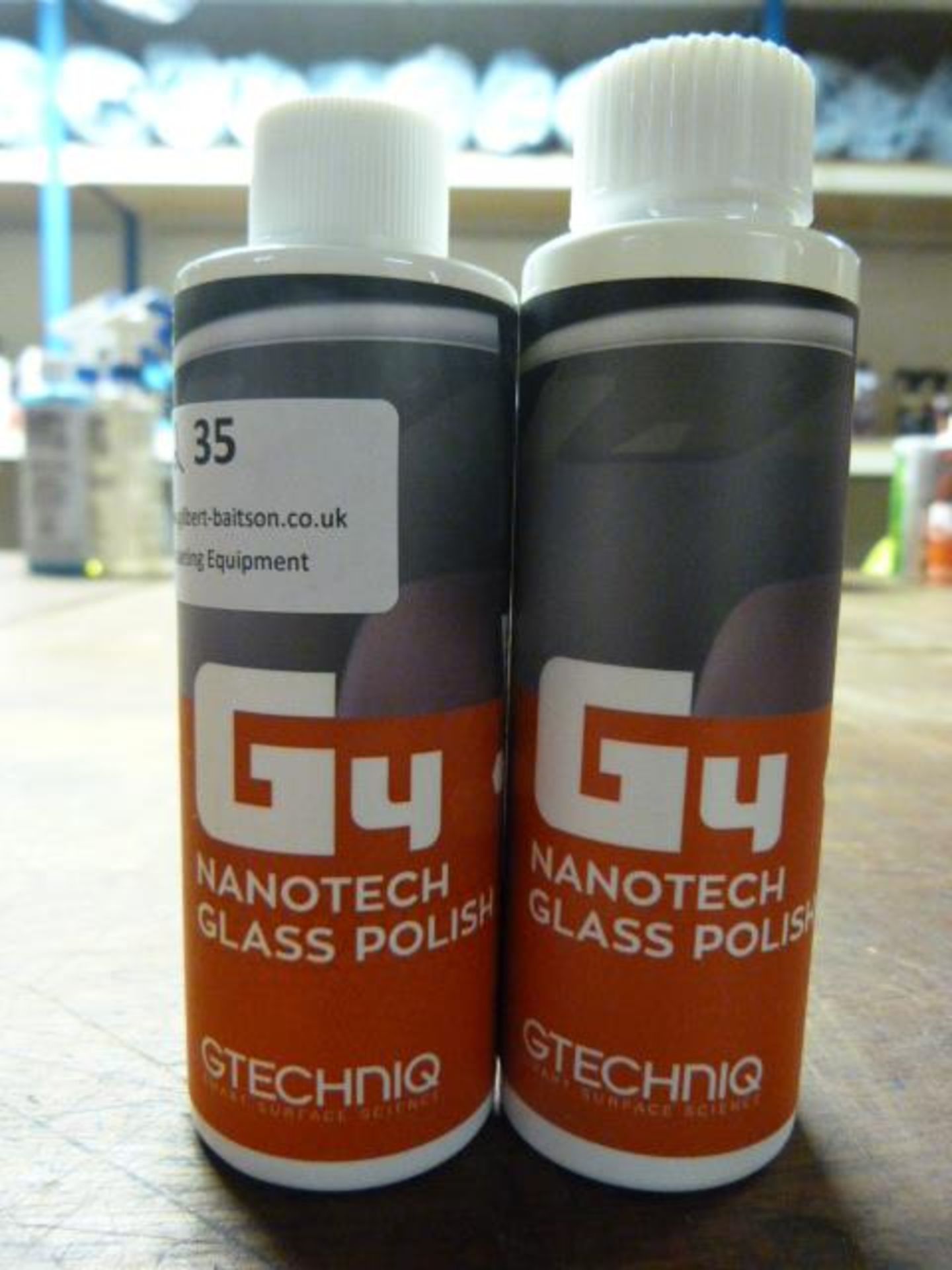 *2x 100ml of Gtechniq Nanotech Glass Polish