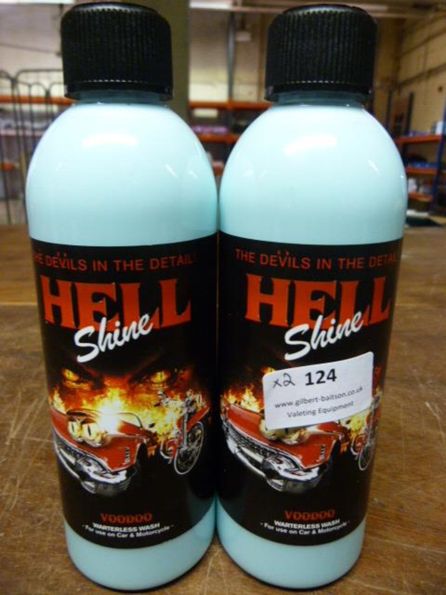 *2x 500ml of Hell Shine Voodoo Waterless Wash