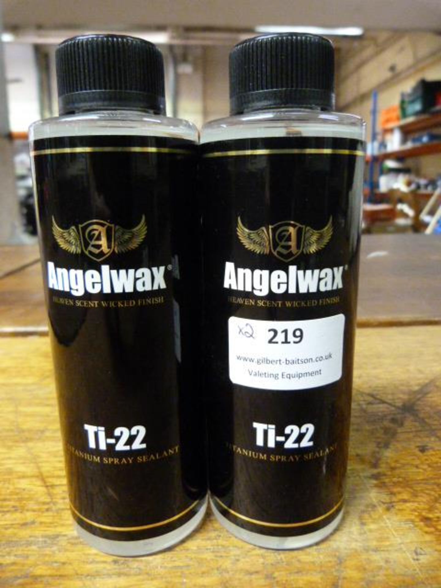 *2x 250ml of Angel Wax Ti22 Titanium Spray Sealant