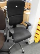 *Highback Typist's Swivel Chair (charcoal check)