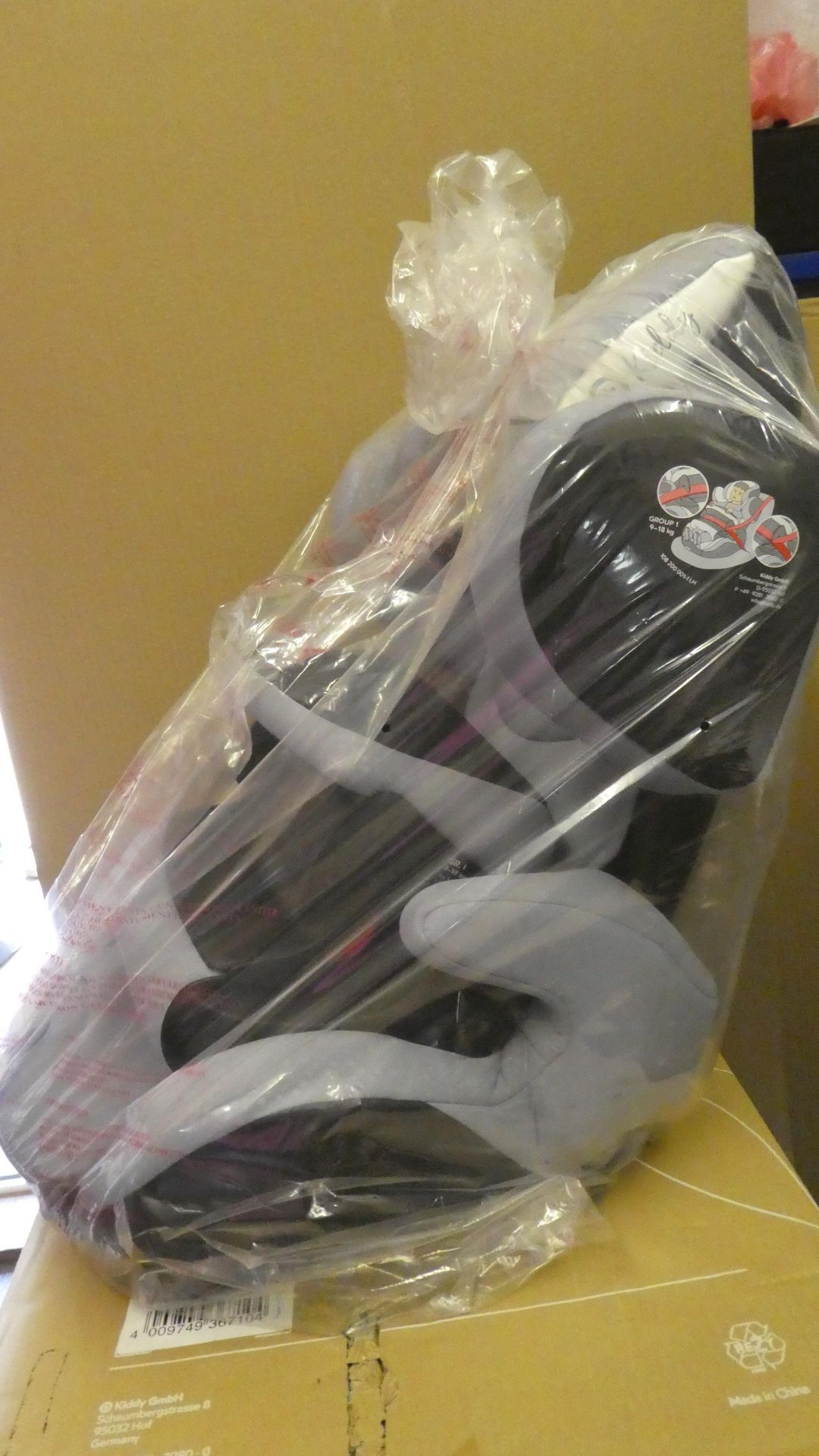 *Kiddy Phoenix 3 car seat - polar grey. New - Image 2 of 2